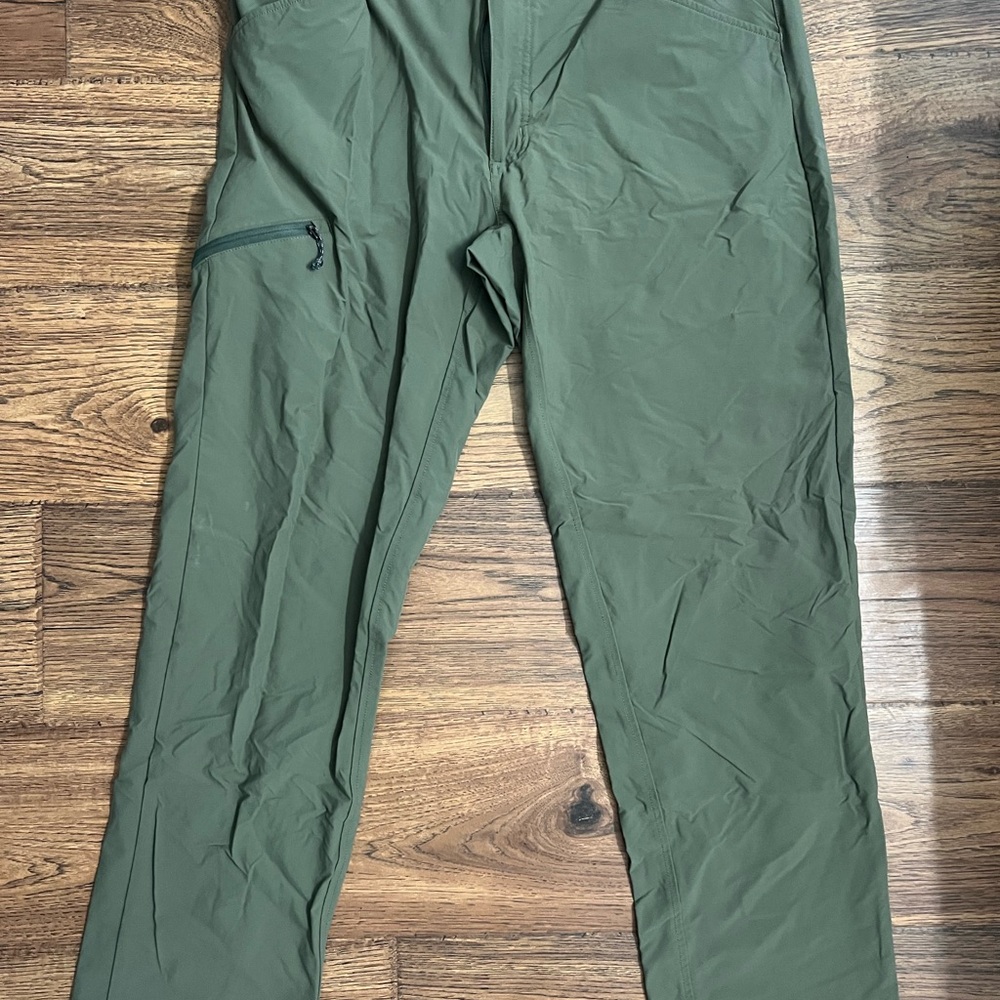 Patagonia Men's Olive Cargo Pants